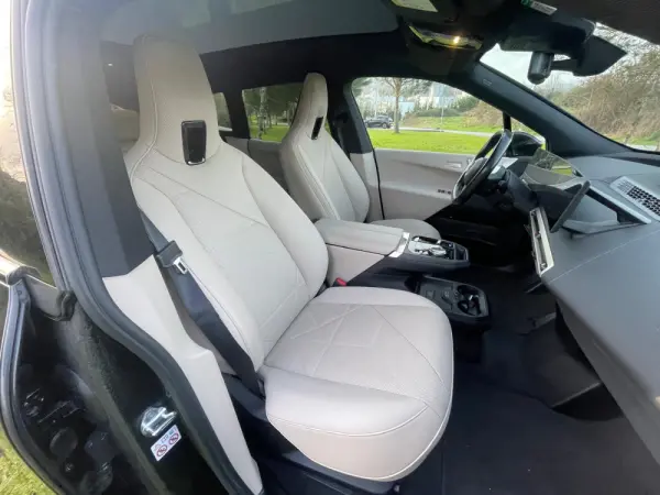 BMW iX xDrive 40 21