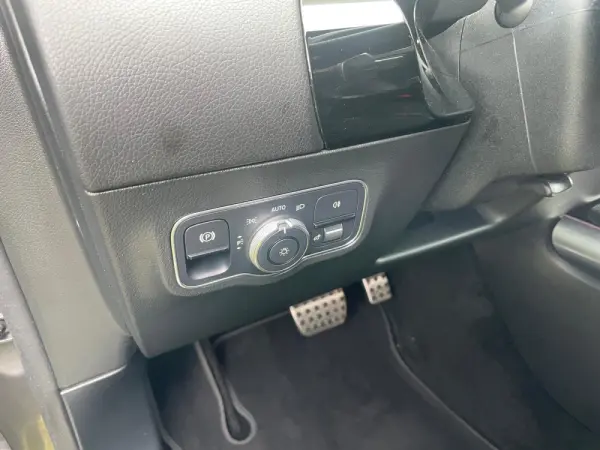 Mercedes-Benz EQA 250 AMG Line 37