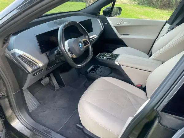 BMW iX xDrive 40 5