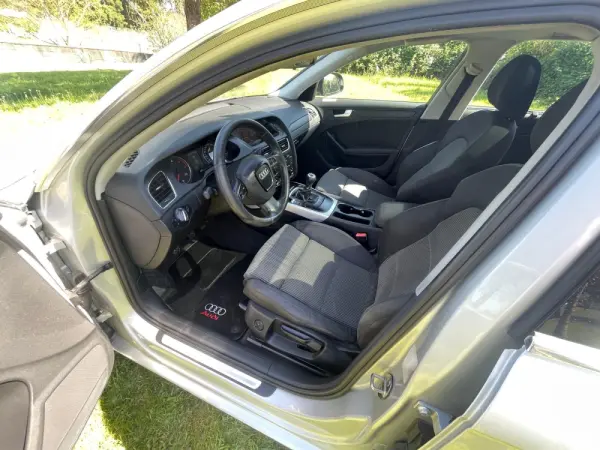 Audi A4 Avant 2.0 TDI Business Line 16