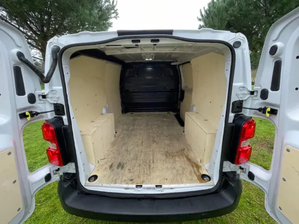 Citroën e-Jumpy Standard (75-kWh) 21