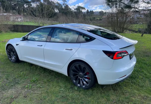 Tesla Model 3 Long Range AWD Dual Motor Performance 38