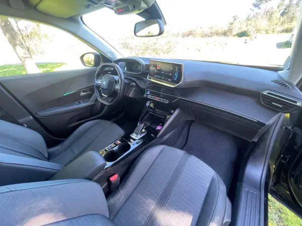 Peugeot e-2008 50 kWh Allure 23