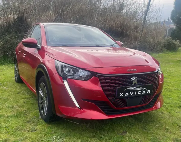 Peugeot e-208 Allure 2