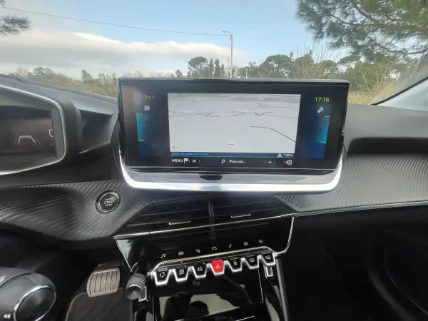 Peugeot e-208 Allure 33