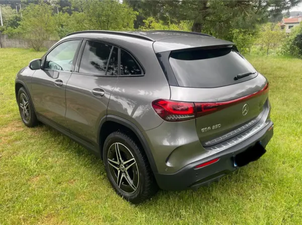 Mercedes-Benz EQA 250 AMG Line 21
