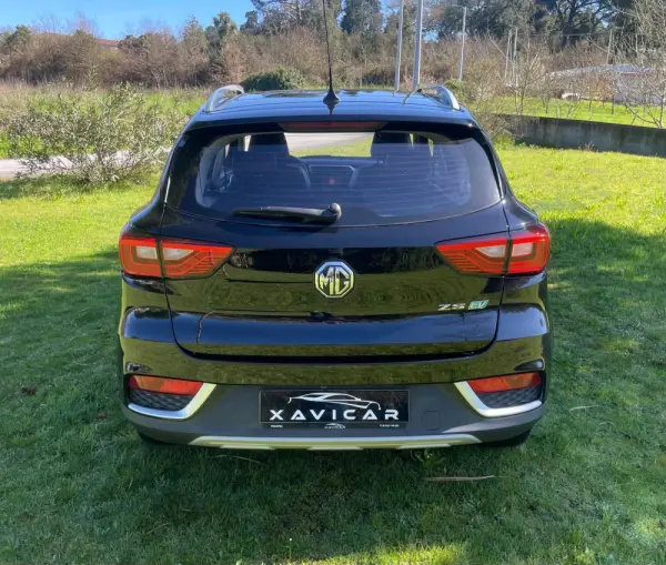 MG ZS Luxury 6