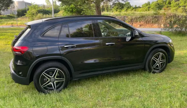 Mercedes-Benz EQA 250+ AMG Line 16