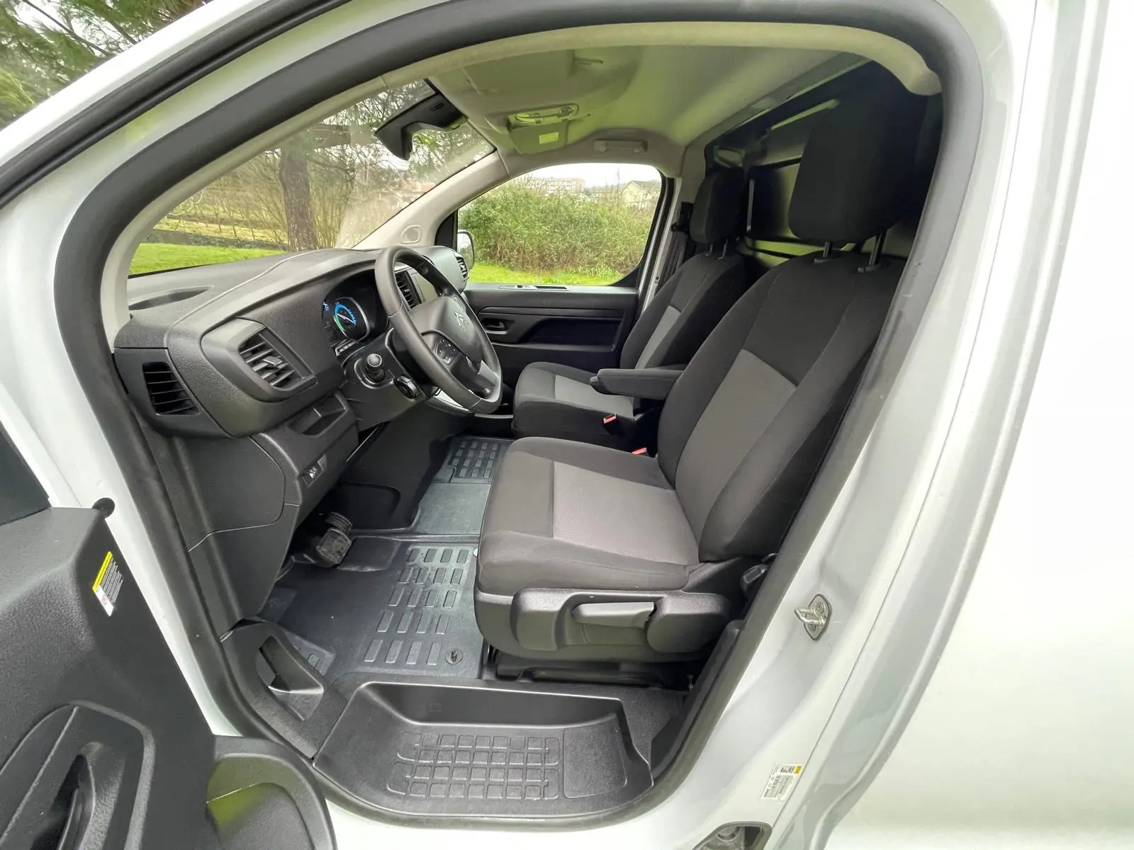 Citroën e-Jumpy Standard (75-kWh) 19