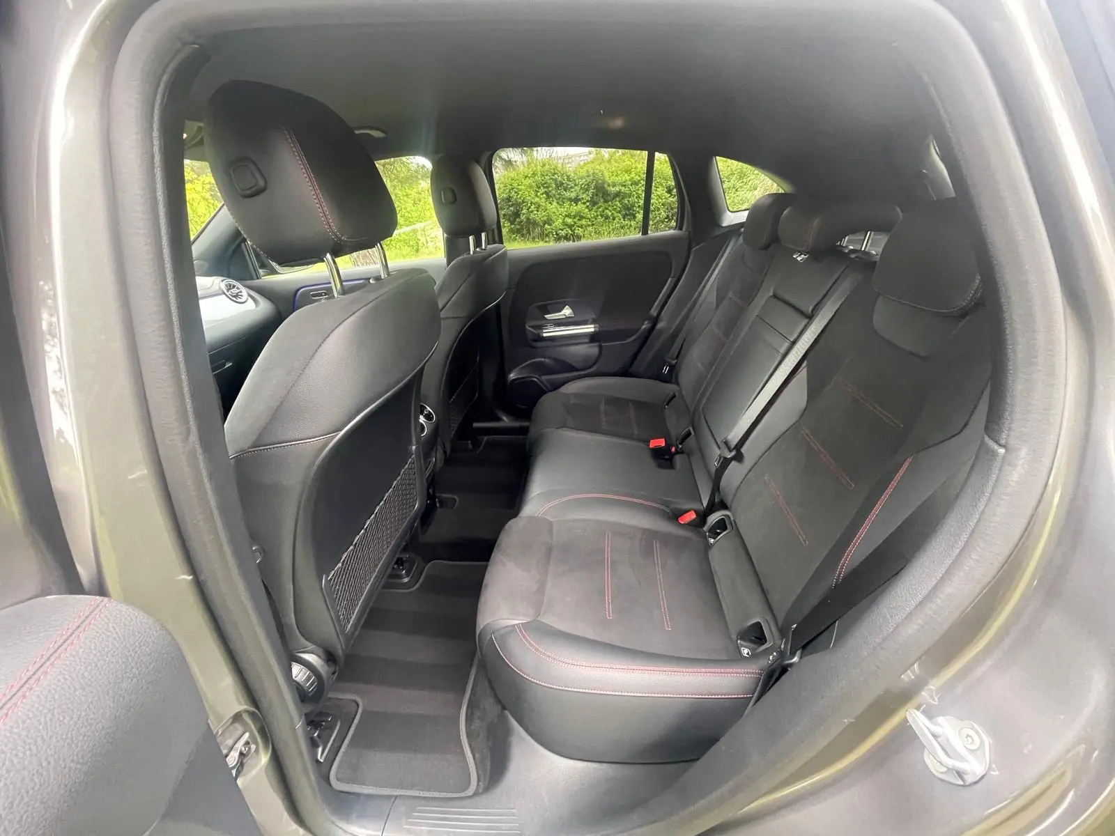 Mercedes-Benz EQA 250 AMG Line 16