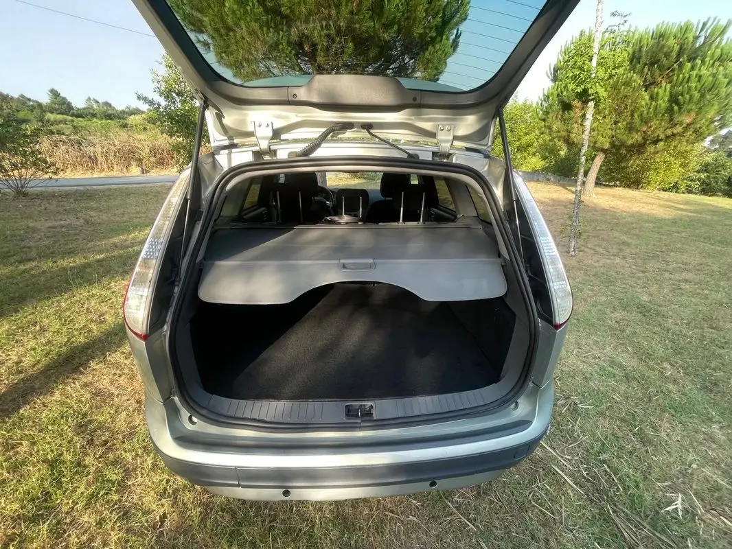 Ford Focus SW 1.6 TDCi DPF Titanium 17