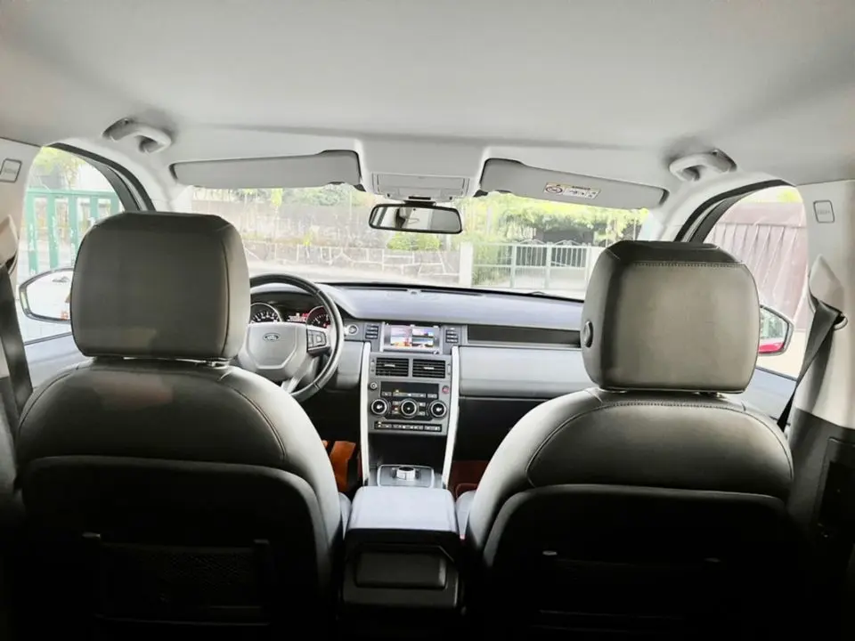 Land Rover Discovery Sport 2.0 TD4 HSE Auto 11