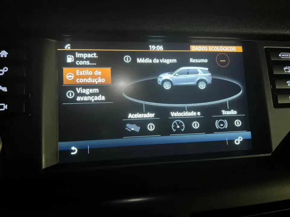 Land Rover Discovery Sport 2.0 TD4 HSE Auto 18