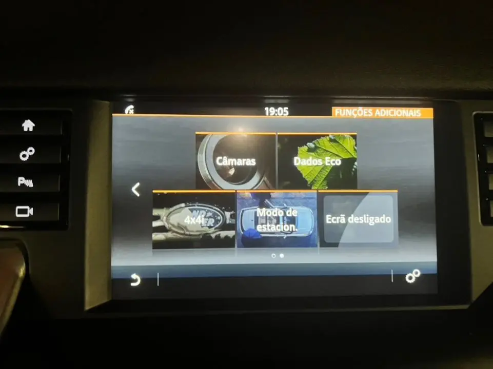 Land Rover Discovery Sport 2.0 TD4 HSE Auto 21