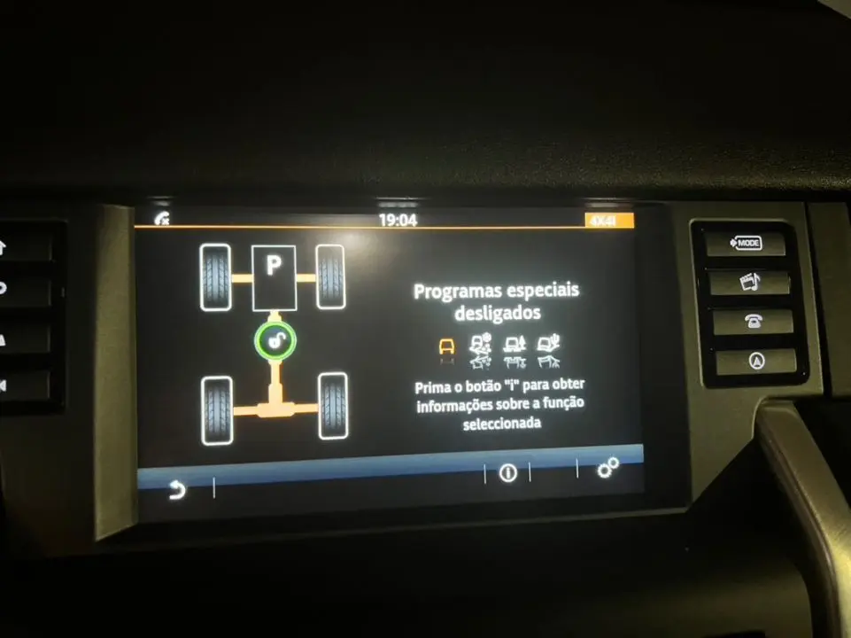 Land Rover Discovery Sport 2.0 TD4 HSE Auto 22