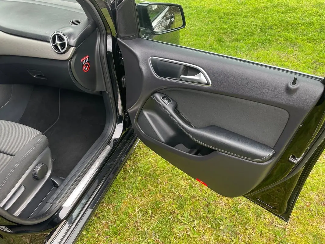 Mercedes-Benz B 180 (CDI) d 7G-DCT Urban 31