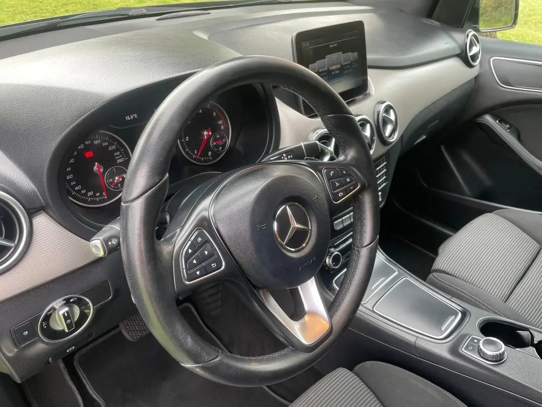 Mercedes-Benz B 180 (CDI) d 7G-DCT Urban 32