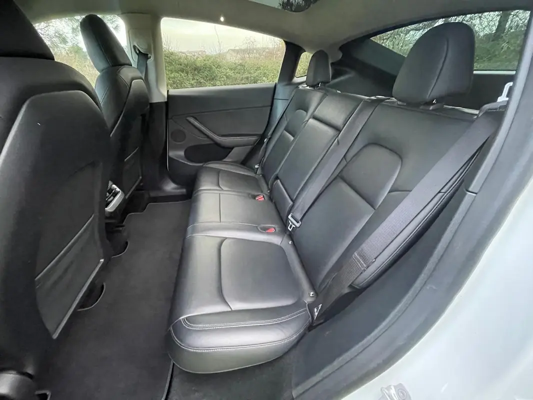 Tesla Model Y RWD 22