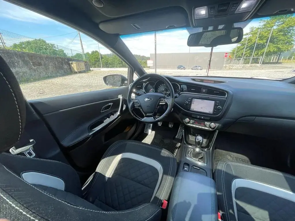 Kia Ceed 1.6 CRDi GT Line 18