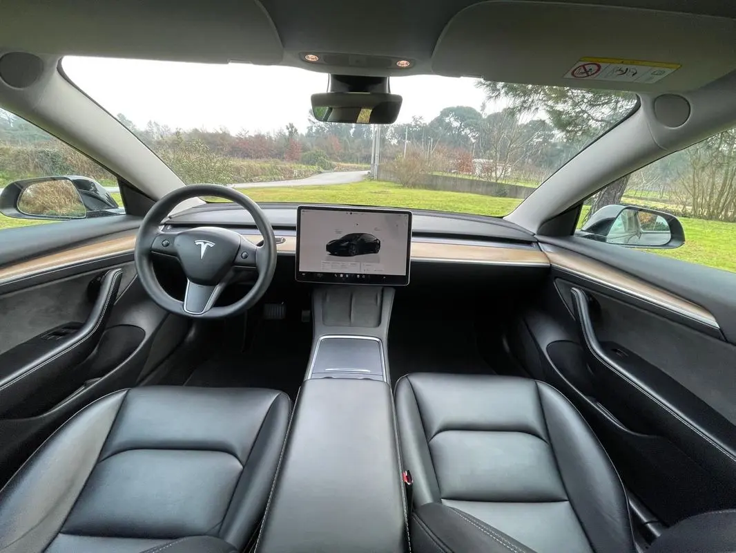 Tesla Model 3 Long Range Tração Traseira 9