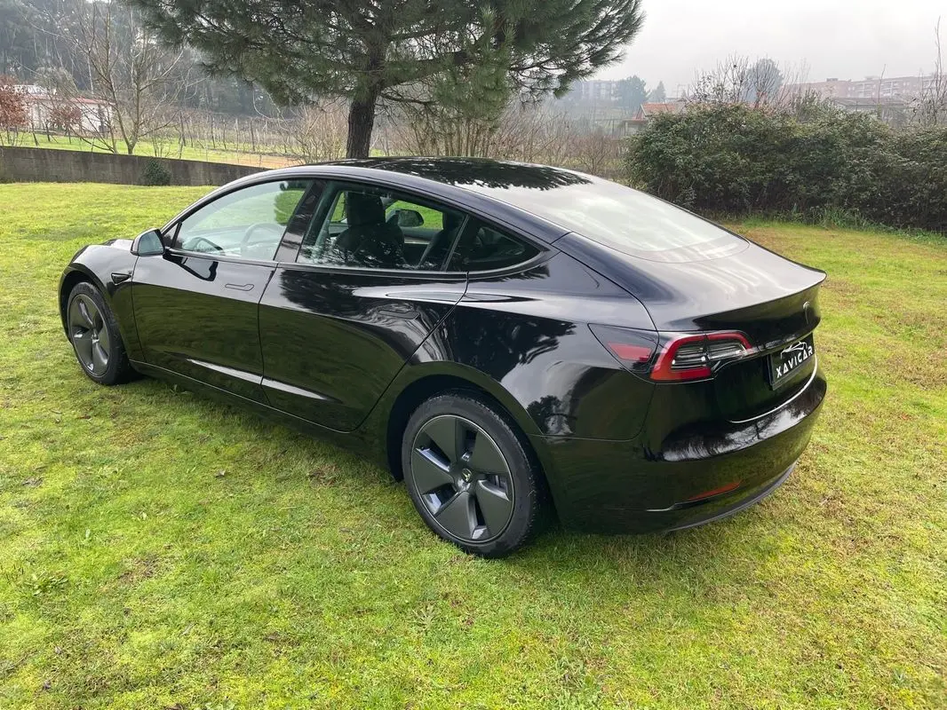 Tesla Model 3 Long Range Tração Traseira 33