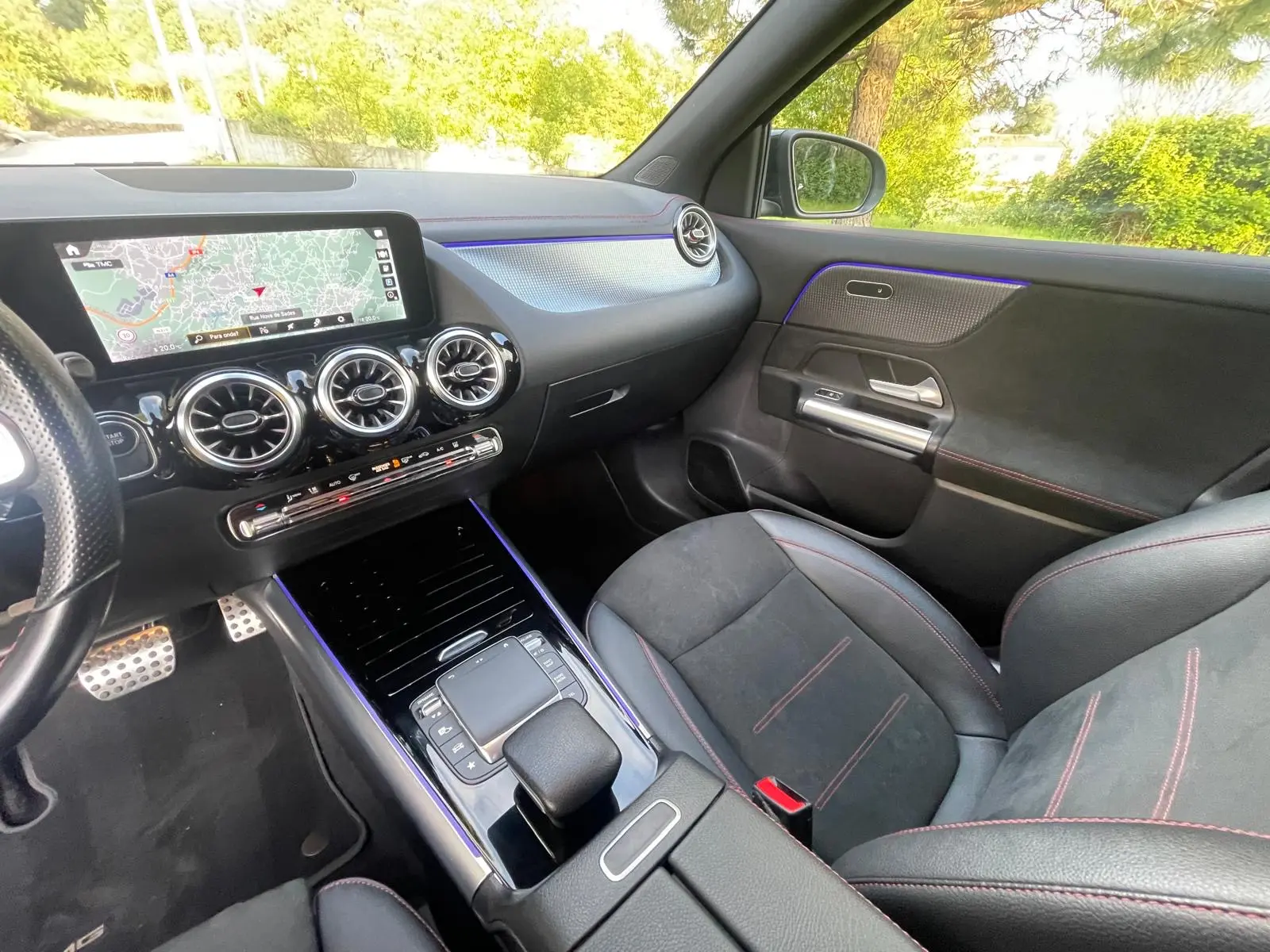 Mercedes-Benz EQA 250+ AMG Line 22