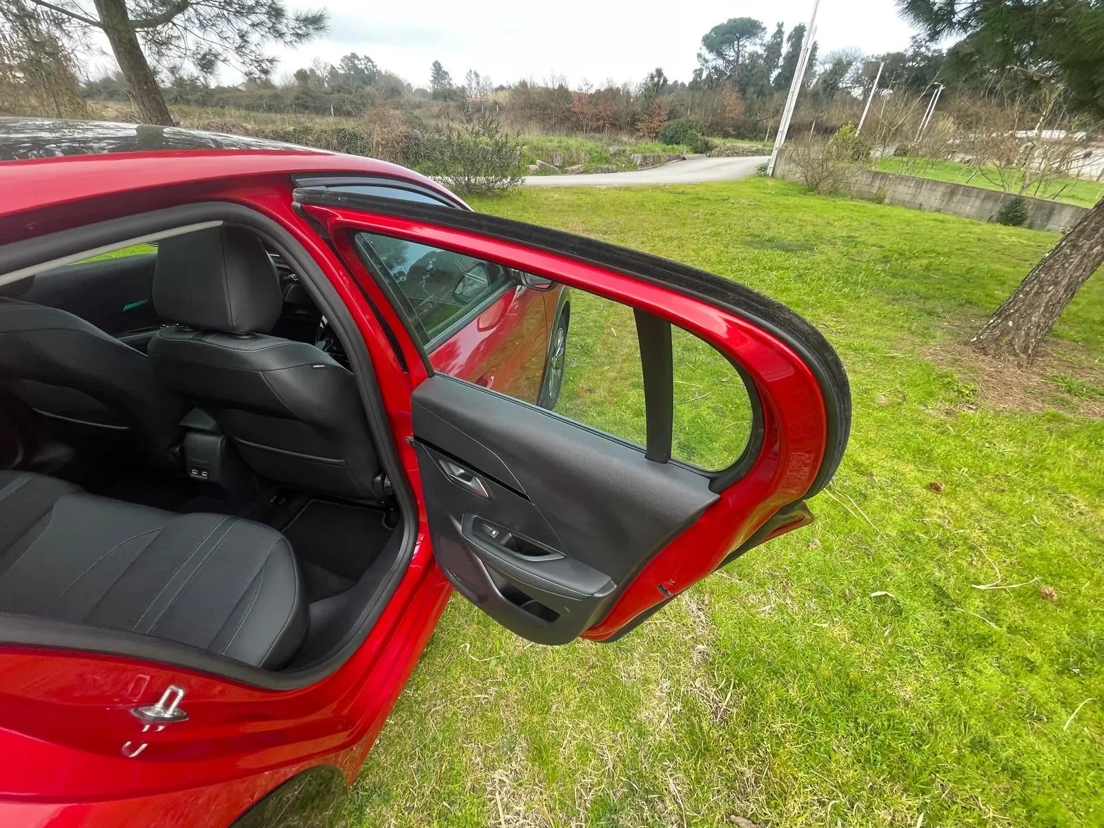 Peugeot e-208 Allure 17