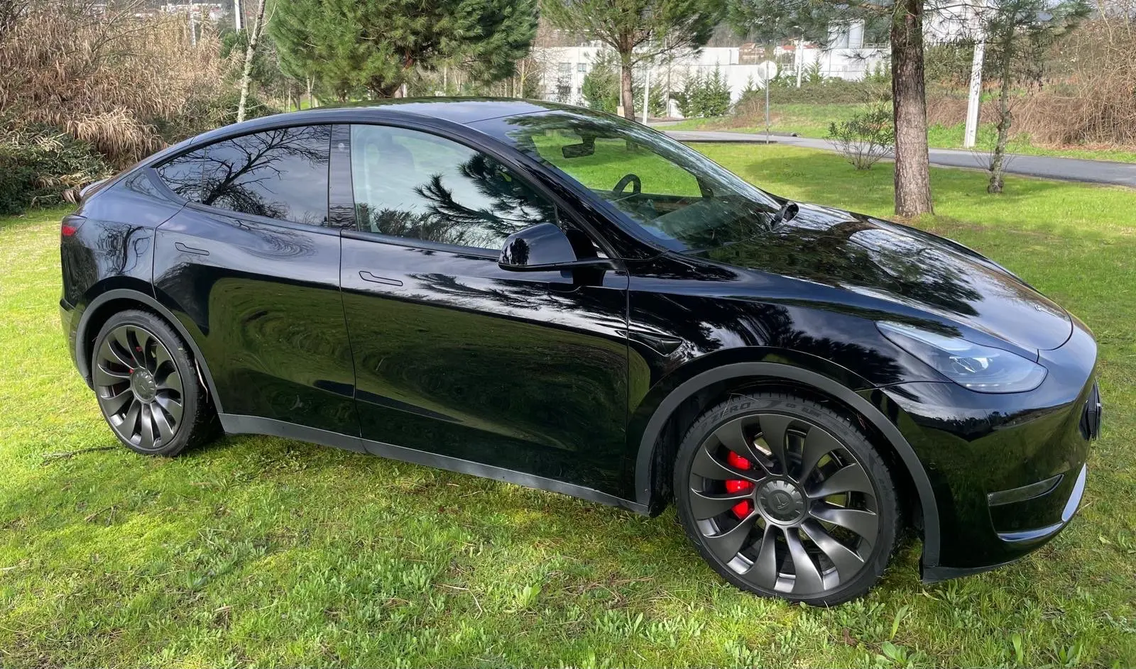 Tesla Model Y Performance Tração Integral 16