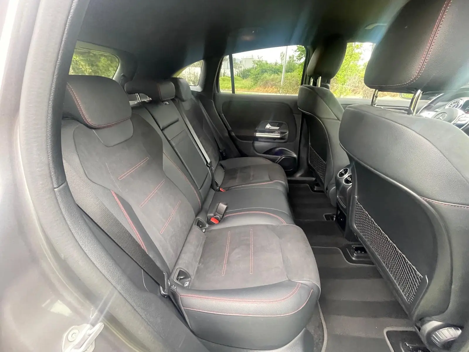 Mercedes-Benz EQA 250 AMG Line 10