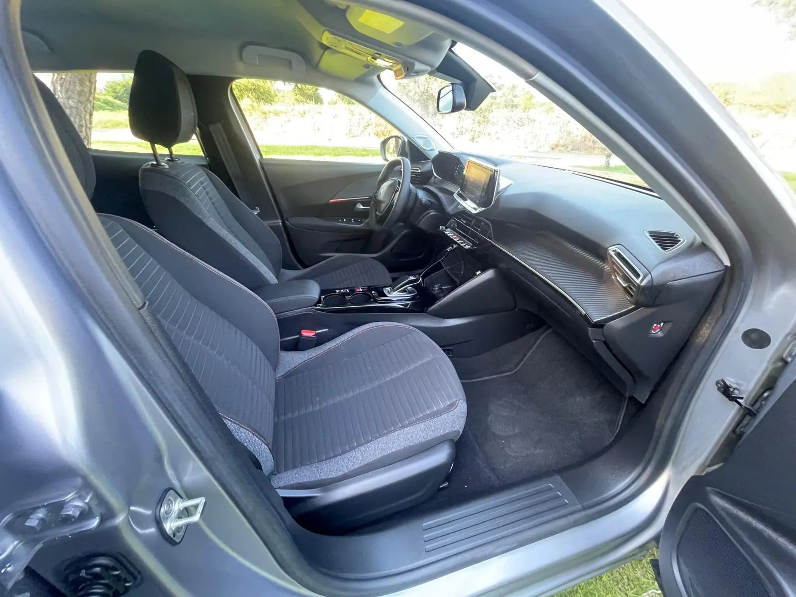 Peugeot e-2008 50 kWh Active 26