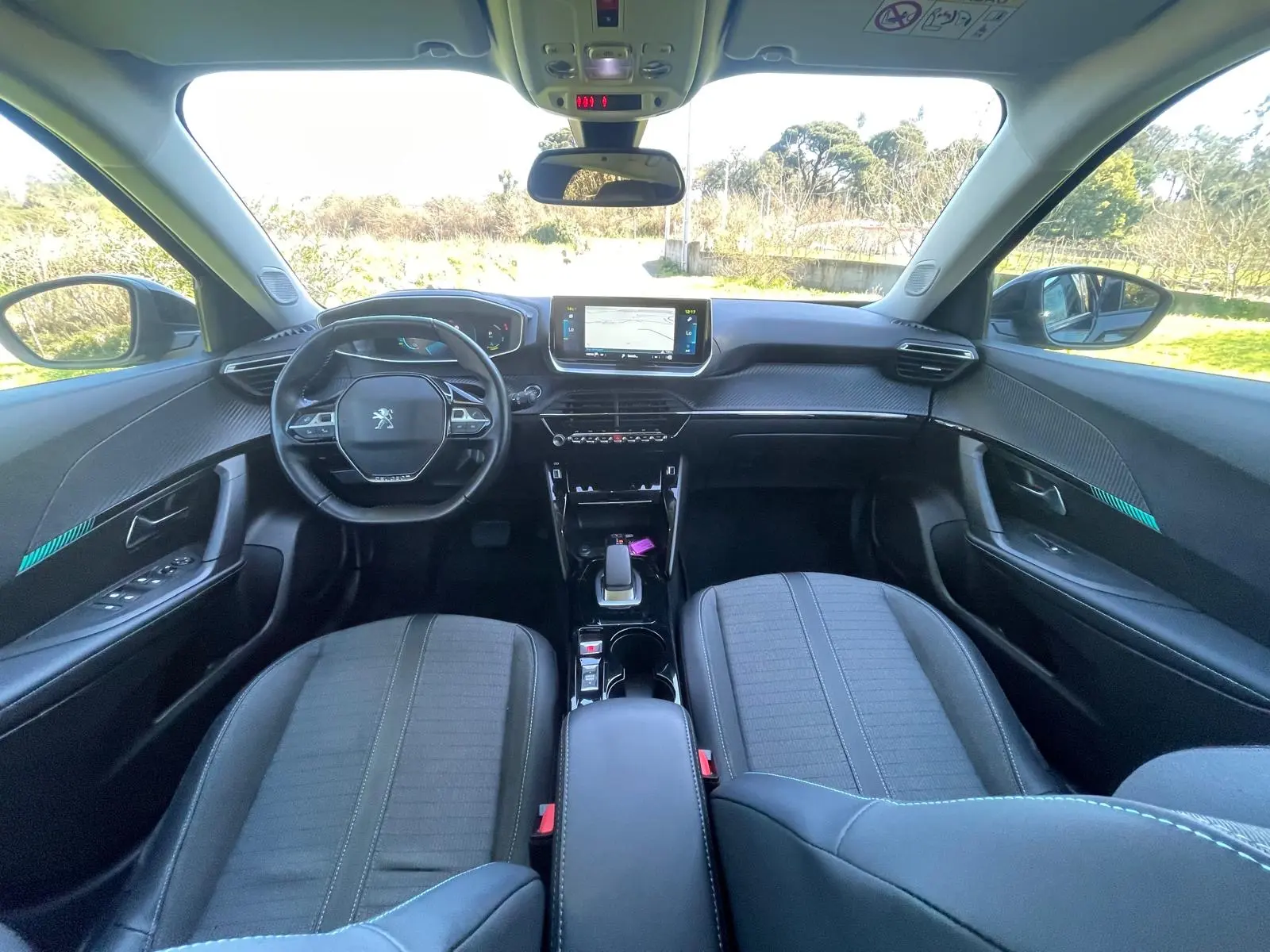 Peugeot e-2008 50 kWh Allure 29