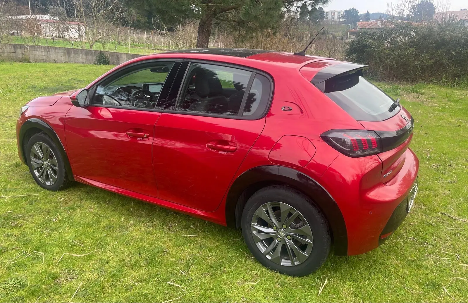 Peugeot e-208 Allure 45