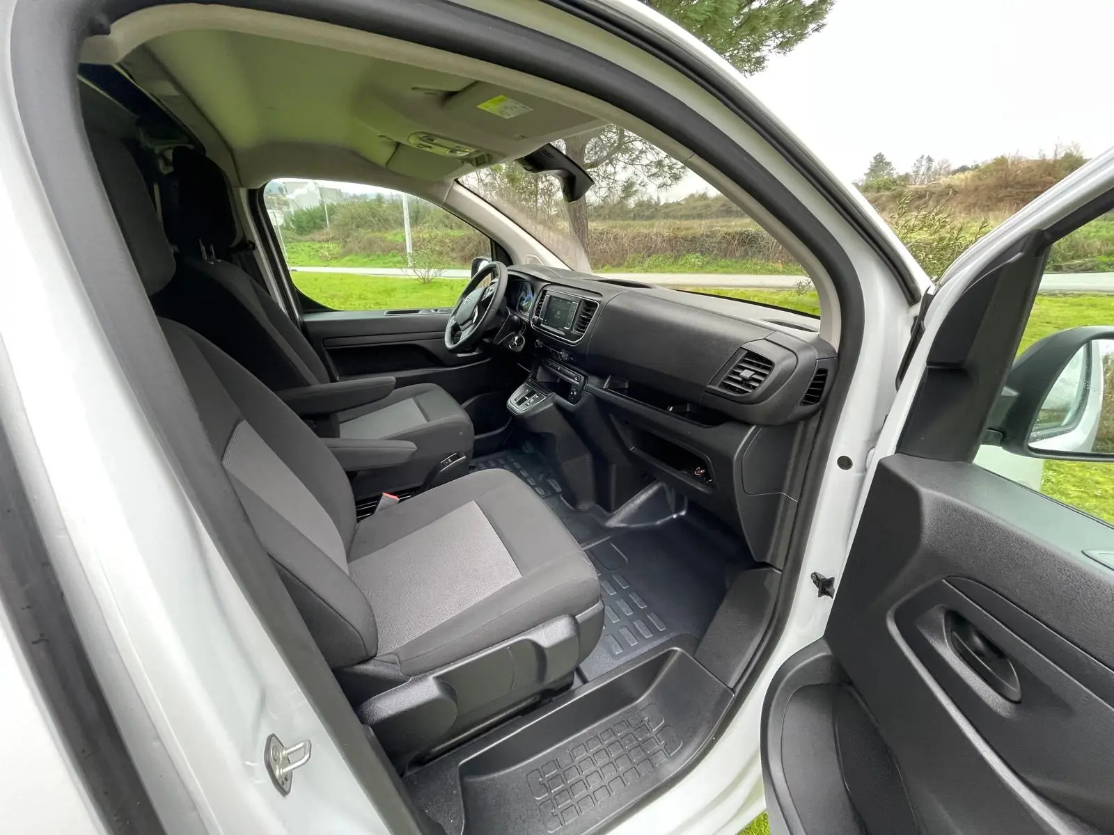 Citroën e-Jumpy Standard (75-kWh) 16