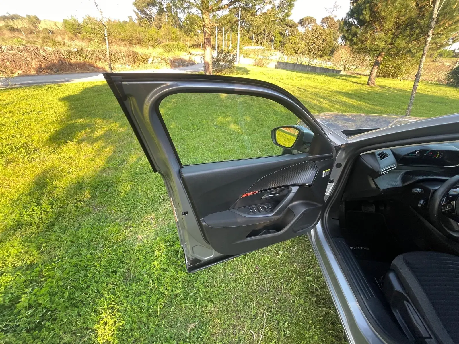 Peugeot e-2008 50 kWh Active 14