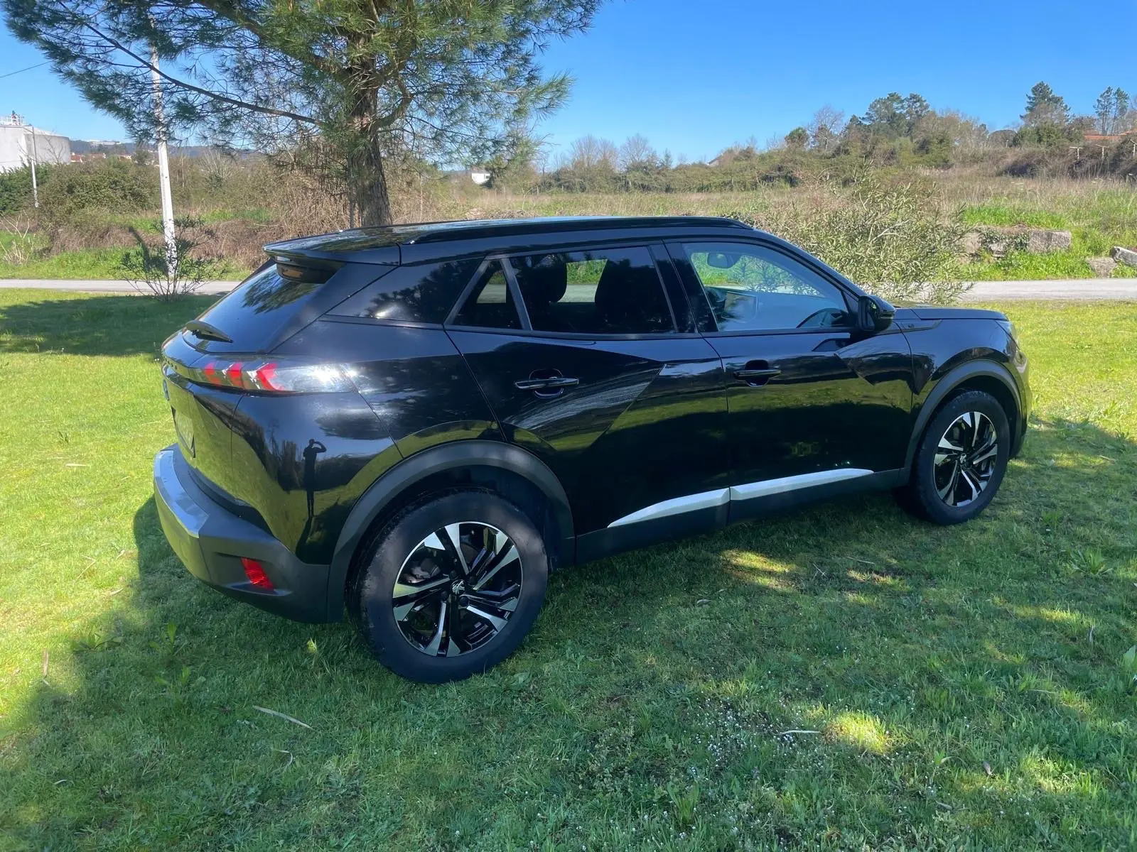 Peugeot e-2008 50 kWh Allure 6