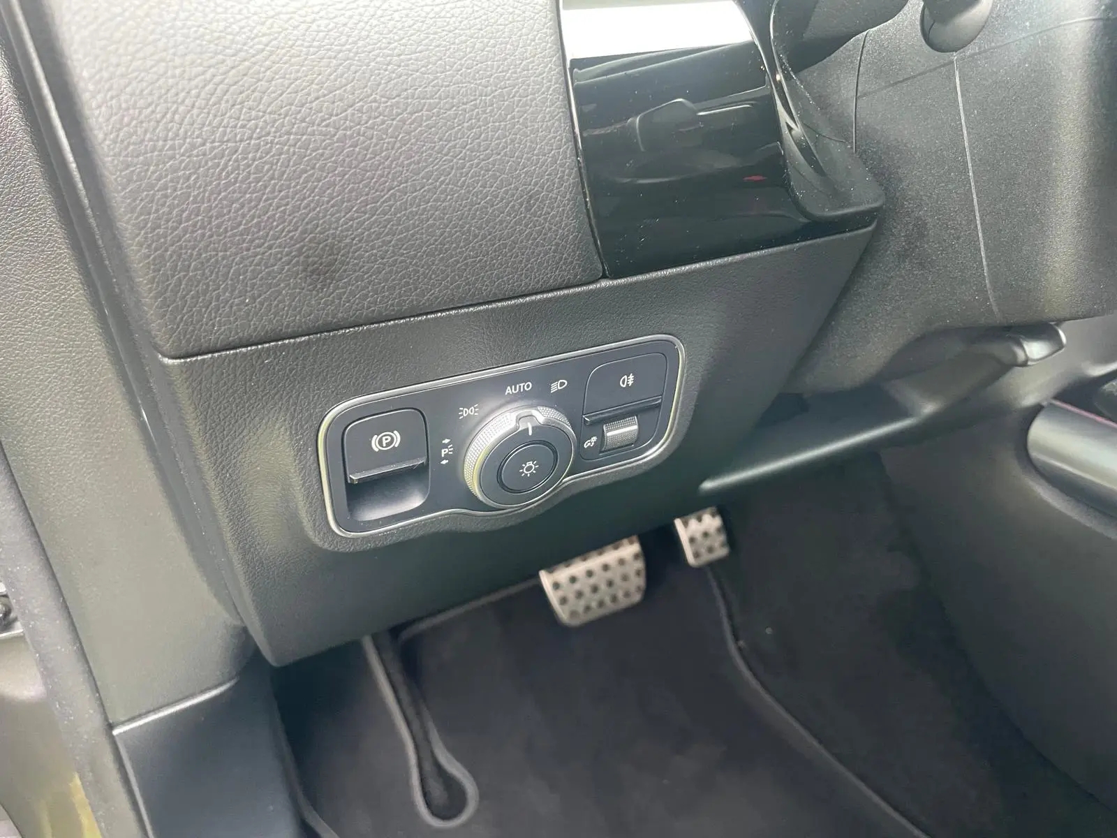 Mercedes-Benz EQA 250 AMG Line 37