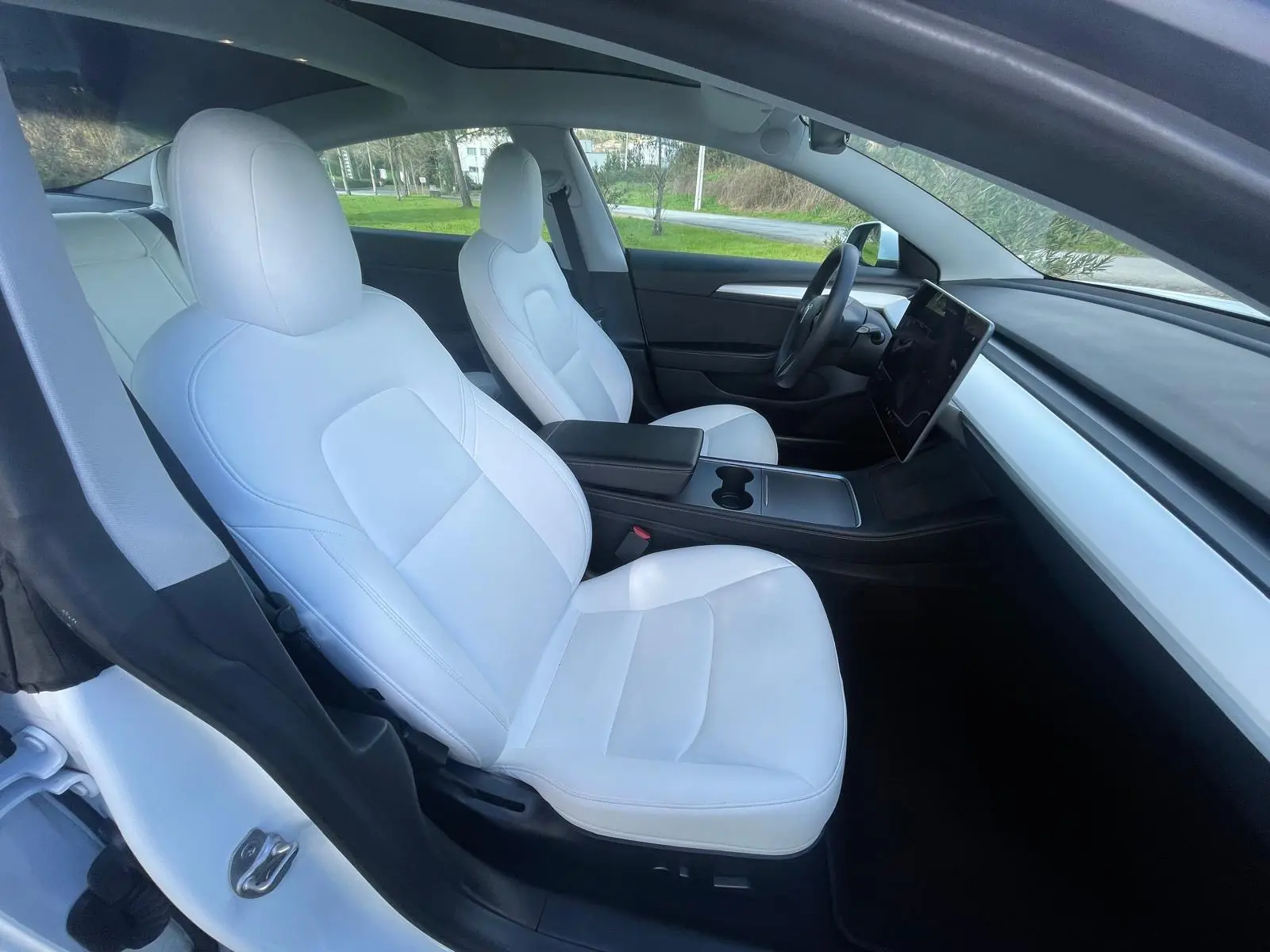 Tesla Model 3 Long Range AWD Dual Motor Performance 26