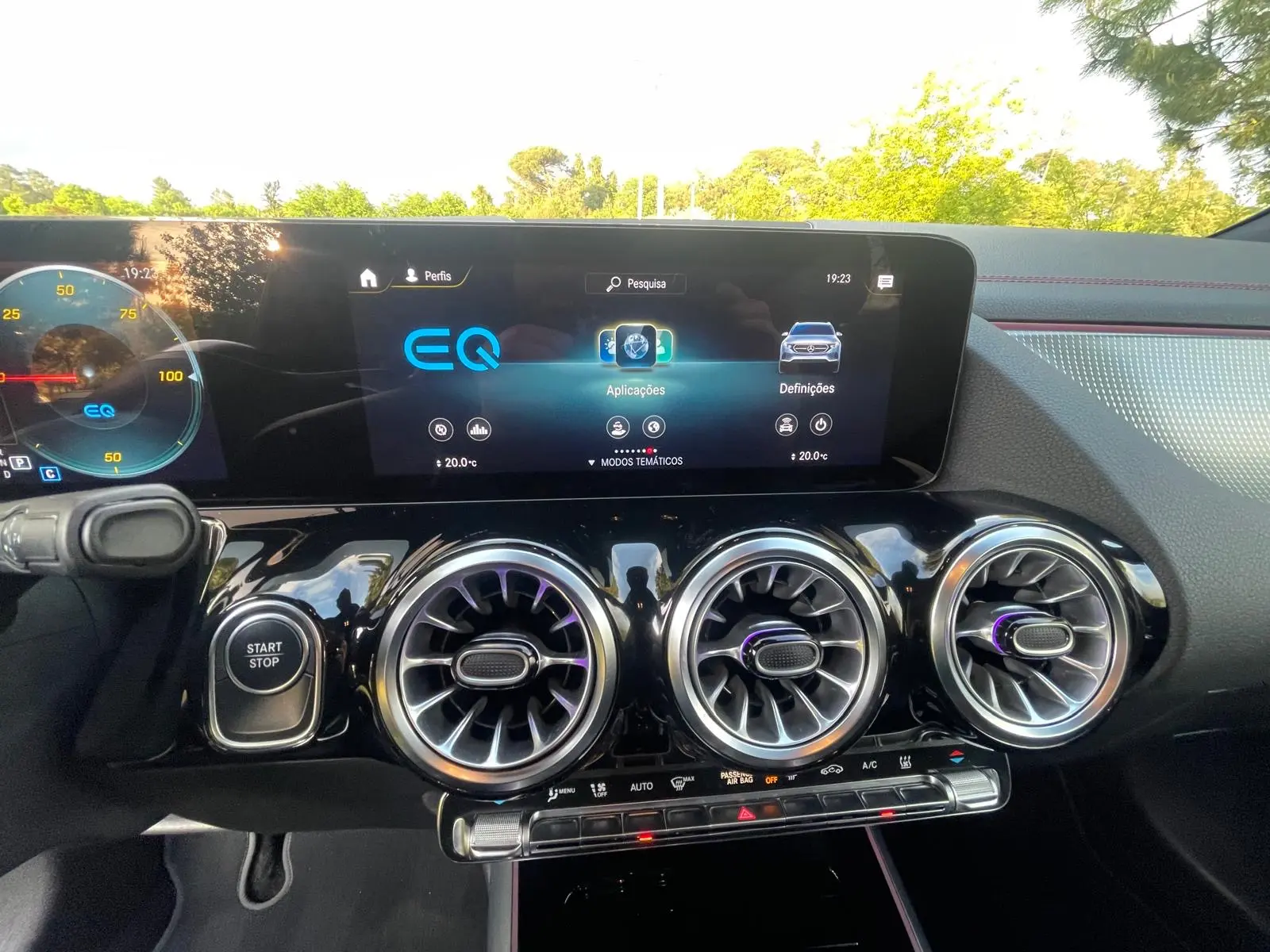 Mercedes-Benz EQA 250+ AMG Line 26