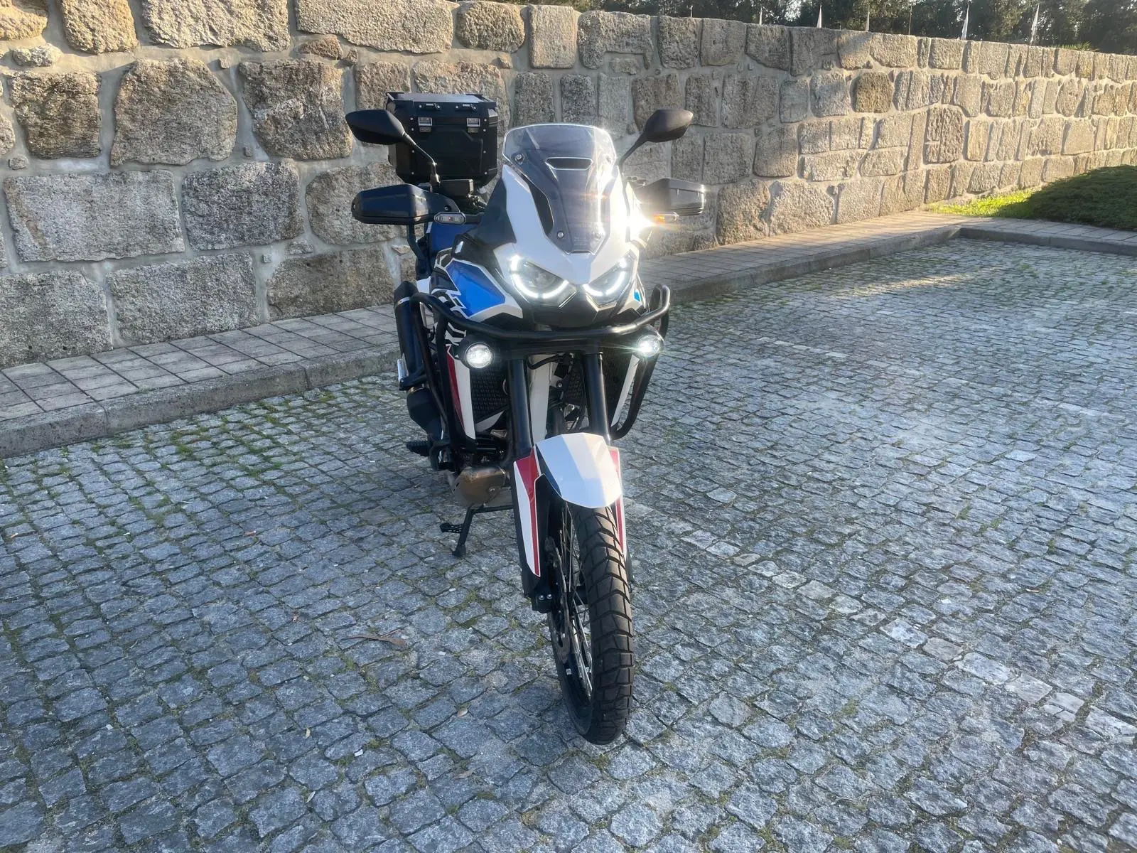 Honda Africa Twin Tricolor 8