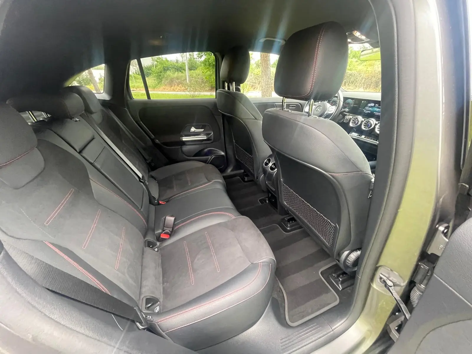 Mercedes-Benz EQA 250 AMG Line 9