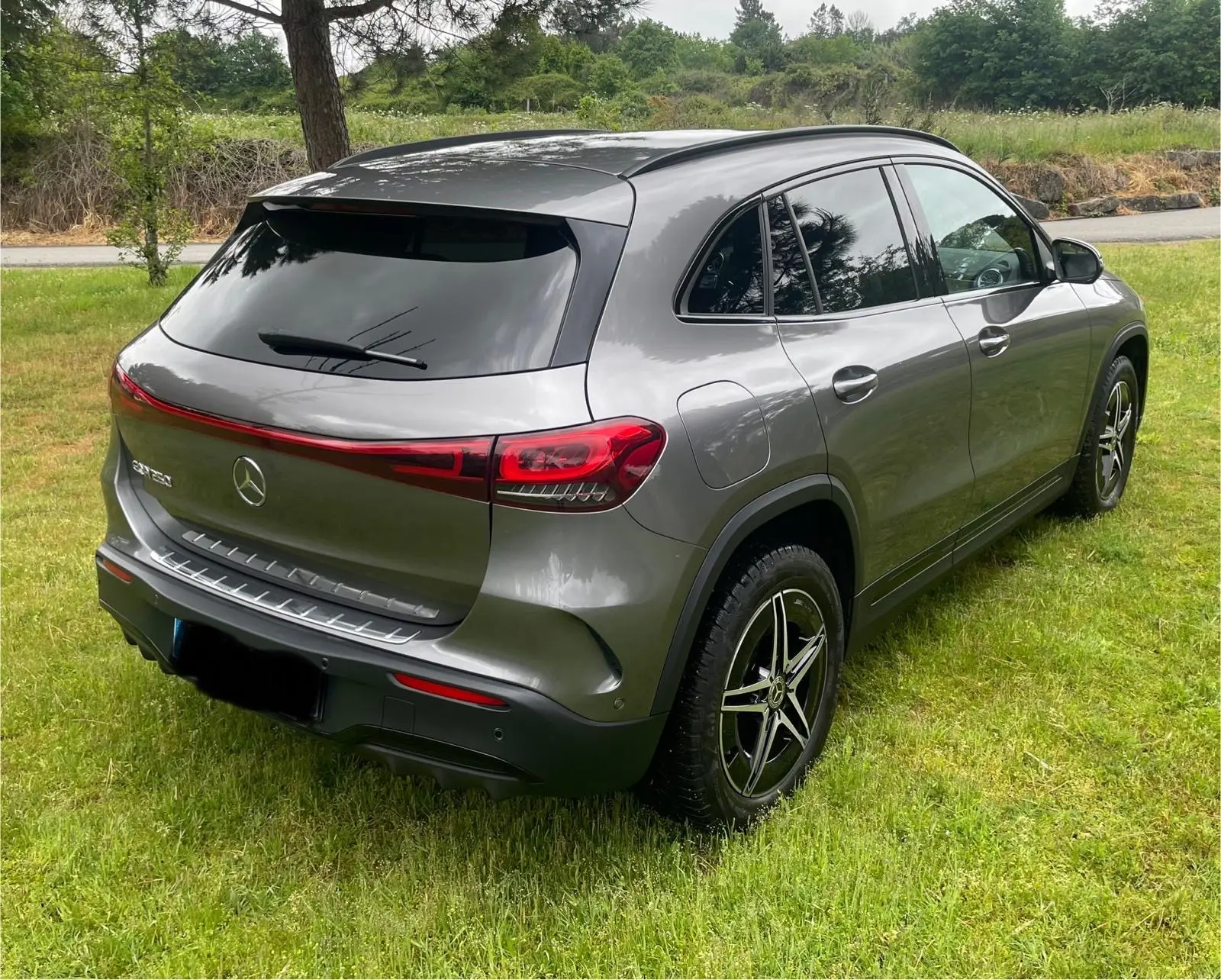 Mercedes-Benz EQA 250 AMG Line 5