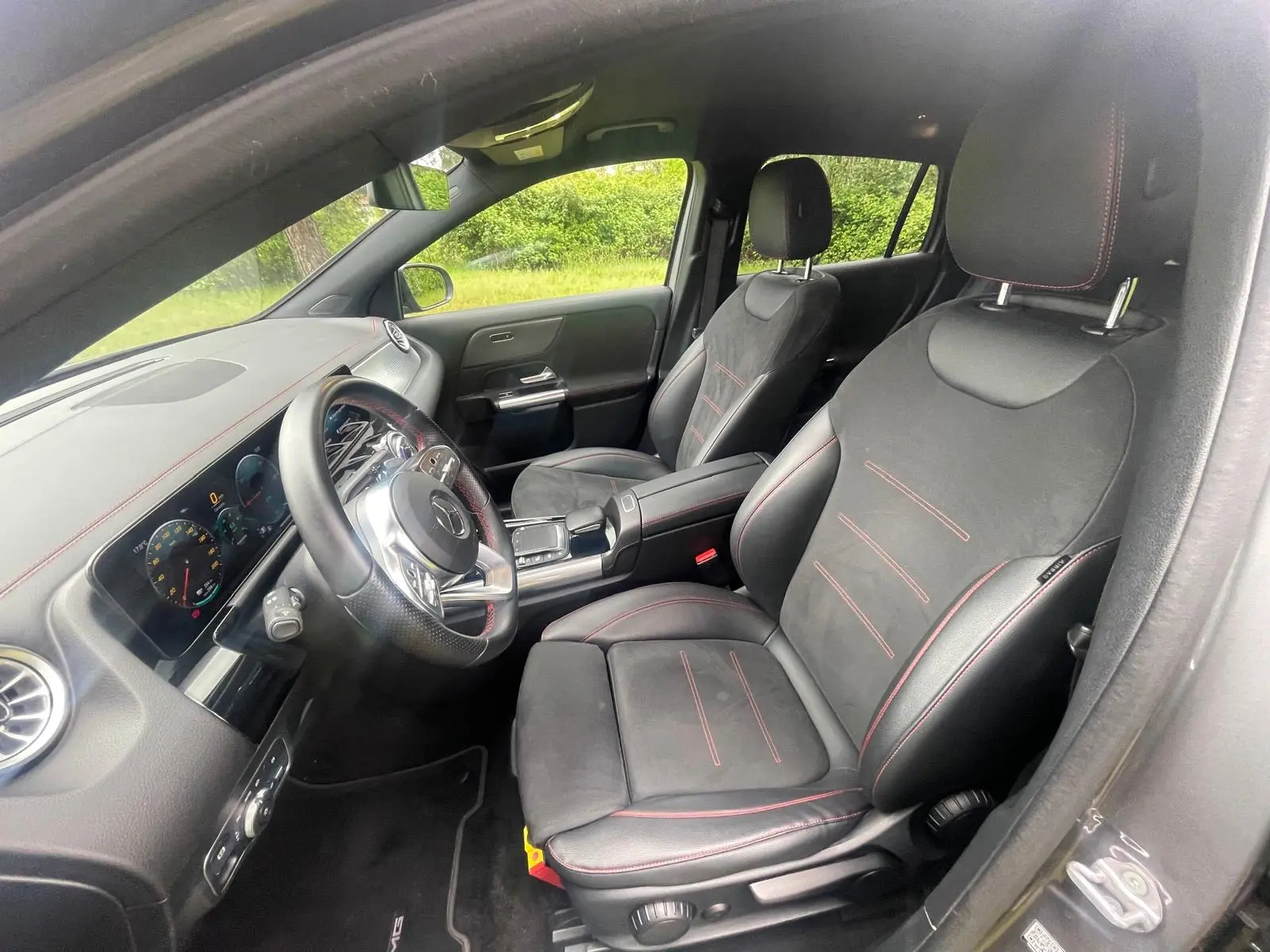 Mercedes-Benz EQA 250 AMG Line 11