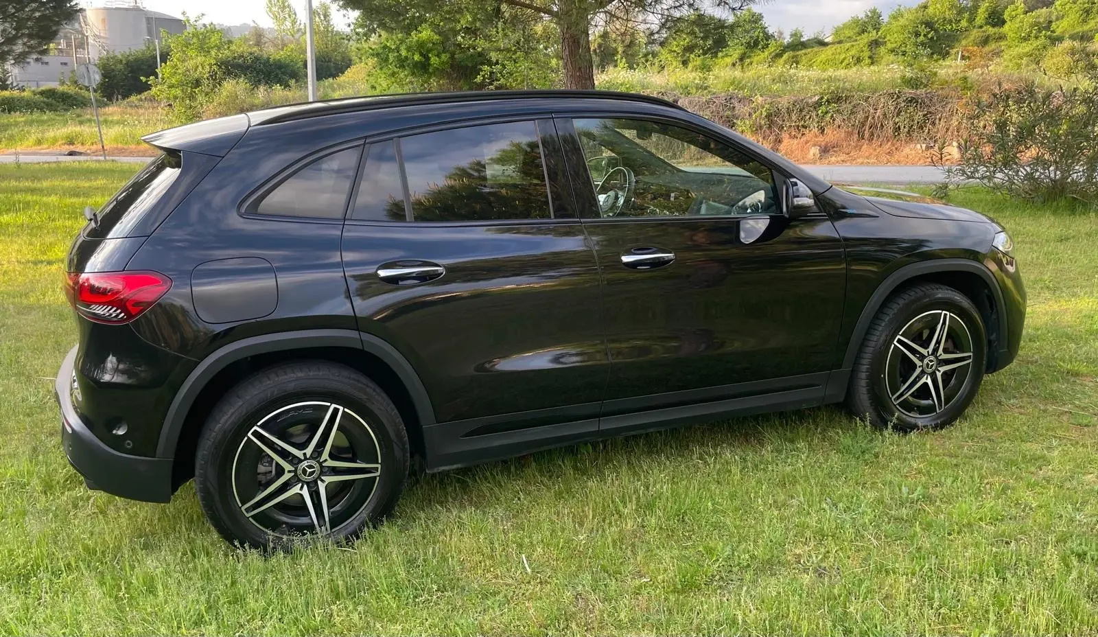 Mercedes-Benz EQA 250+ AMG Line 16