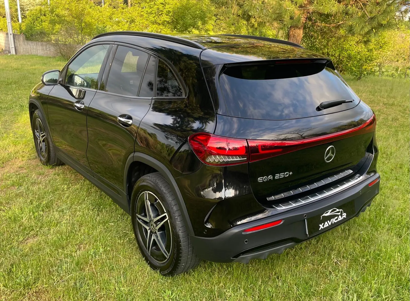 Mercedes-Benz EQA 250+ AMG Line 3