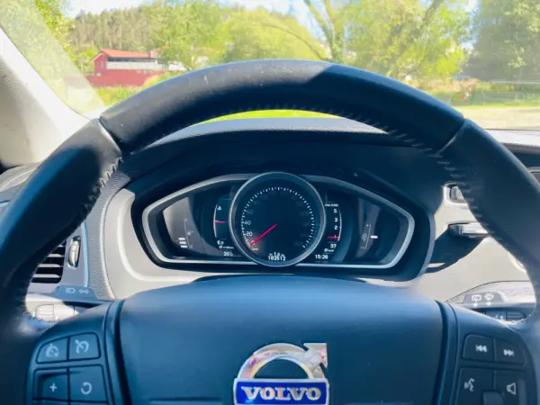 Volvo V40 Cross Country 2.0 D2 10