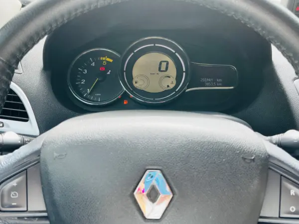 Renault Mégane Coupe 8