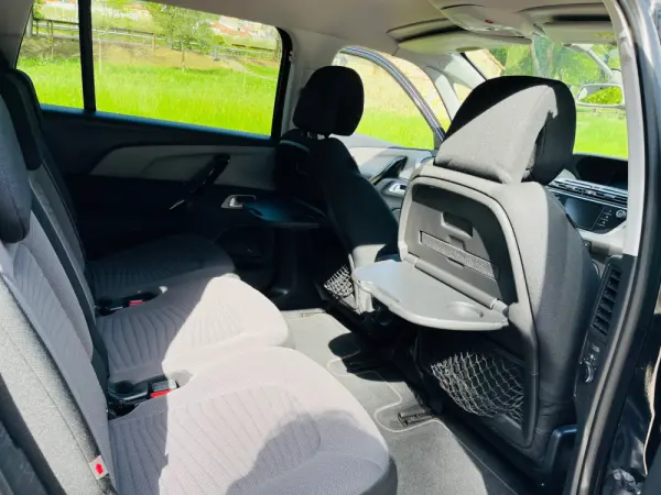 Citroën C4 Spacetourer Outro 12