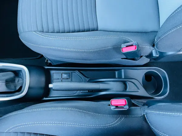 Toyota Yaris Exclusive 13