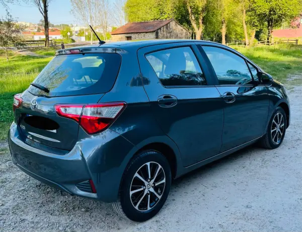 Toyota Yaris Exclusive 3