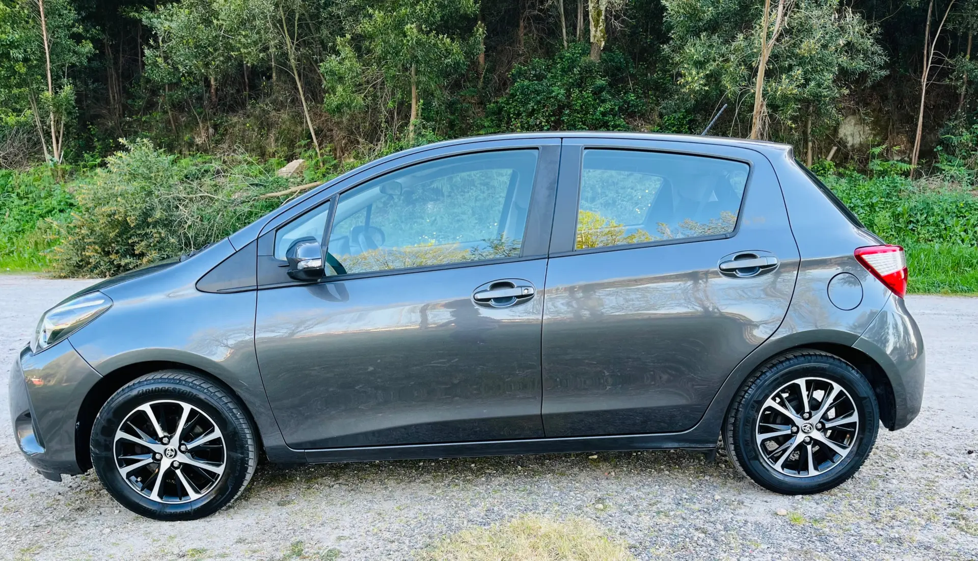 Toyota Yaris Exclusive 6